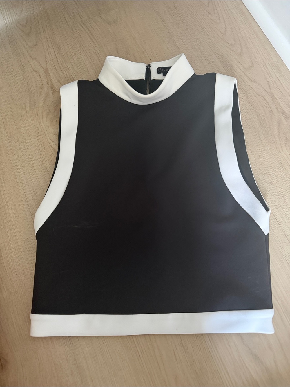 Alice + Olivia Black and White Mock-Neck Sleeveless Tank